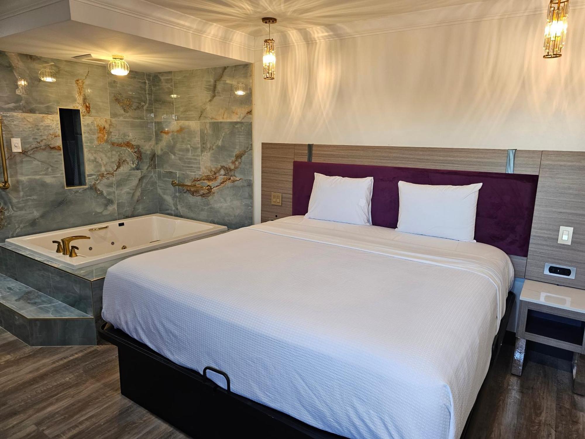 Travelodge Inn & Suites By Wyndham Fullerton Exteriér fotografie